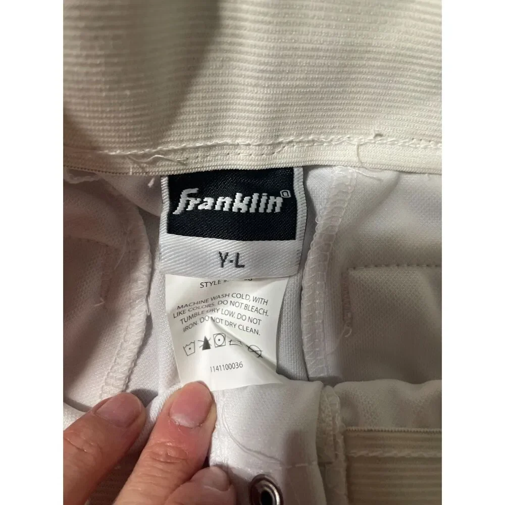 Franklin white button